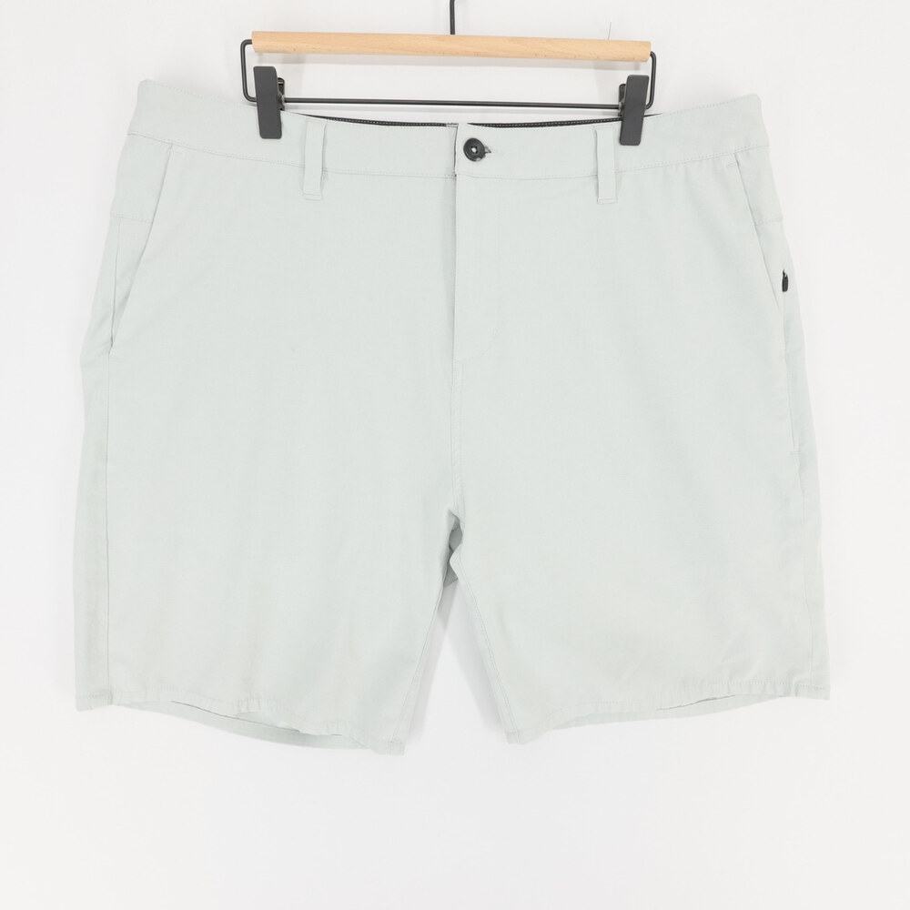 Vuori Aim Shorts Mens 38 Gray Golf Performance Stretch Chino Lightweight